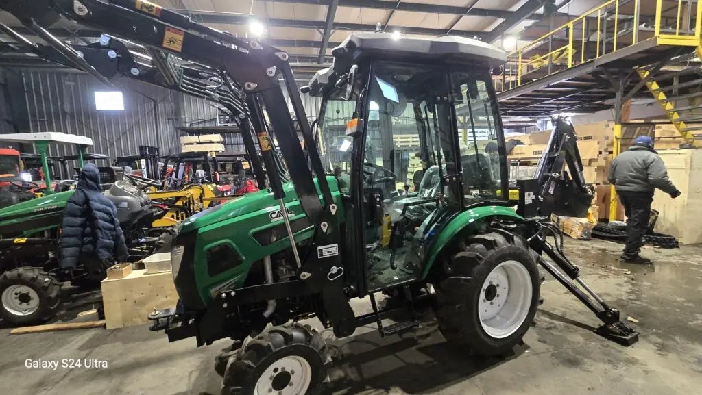 🚜 Tracteur 4WD avec Cabine, Chargeur Frontal et Rétrocaveuse – Moteur Perkins