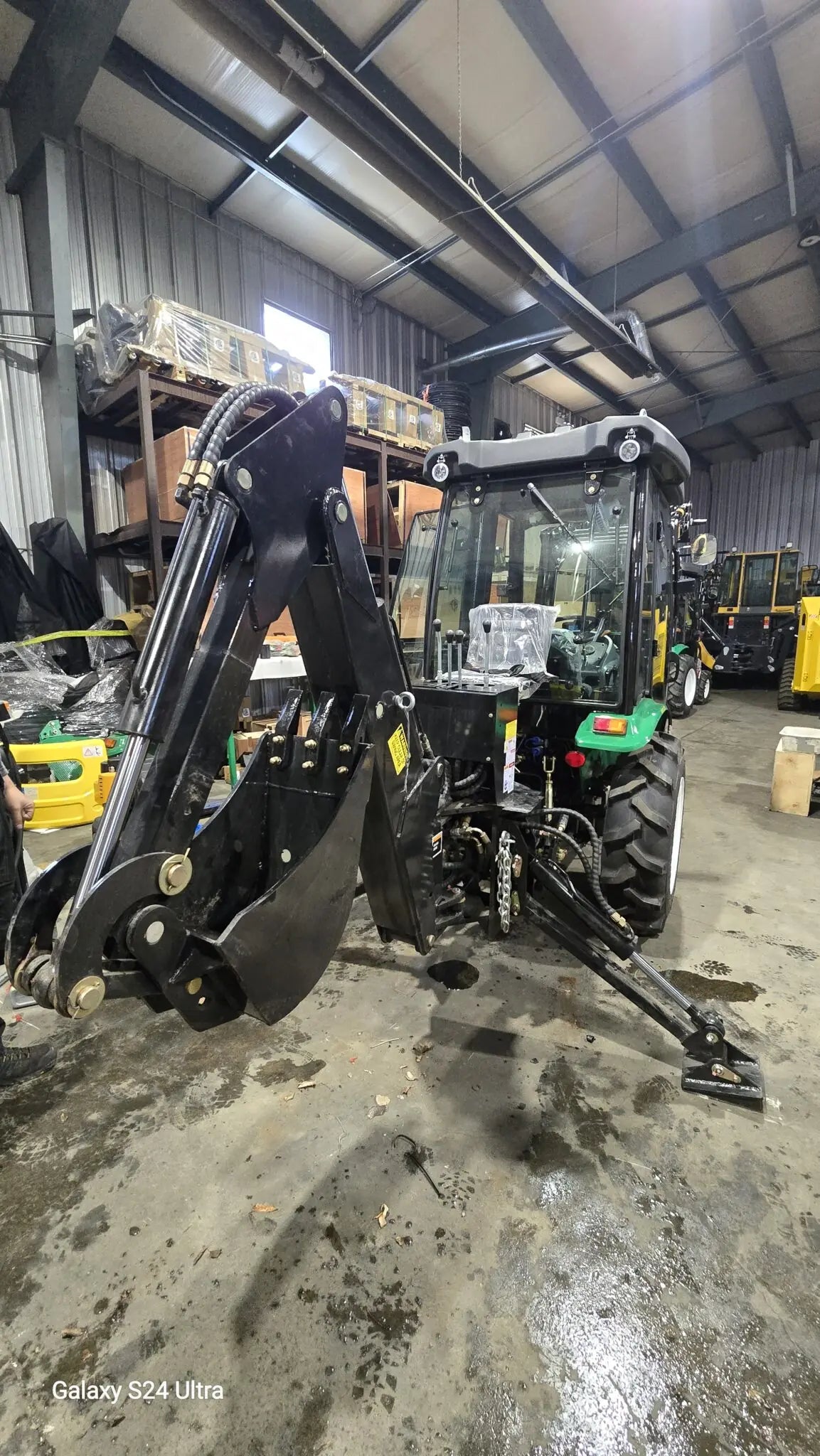 🚜 Tracteur avec Cabine, Chargeur Frontal et Rétrocaveuse – Moteur Perkins